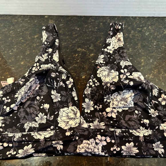 VICTORIA’S SECRET Bralette - Picture 2 of 4